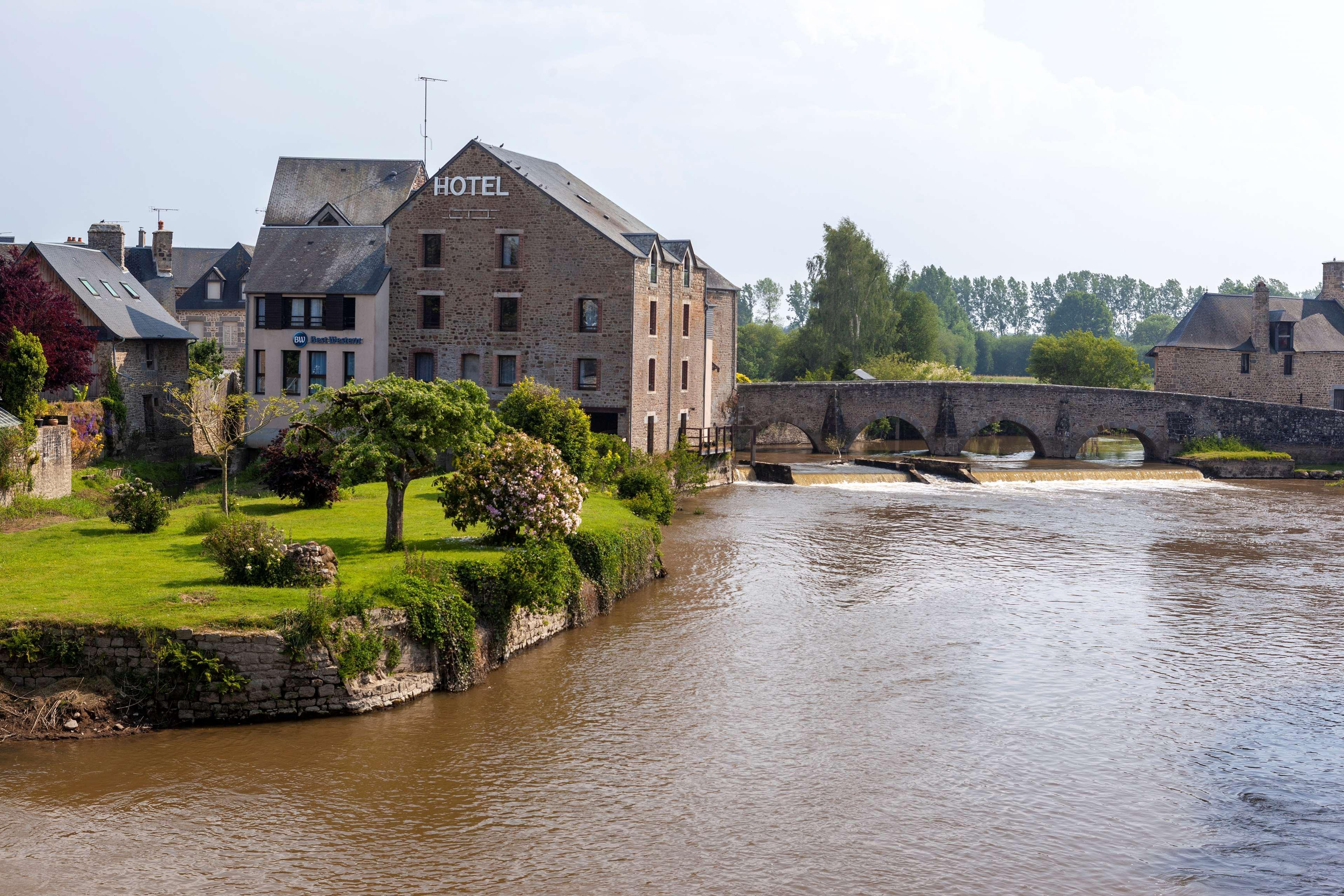 Best Western Le Moulin De Ducey Bagian luar foto